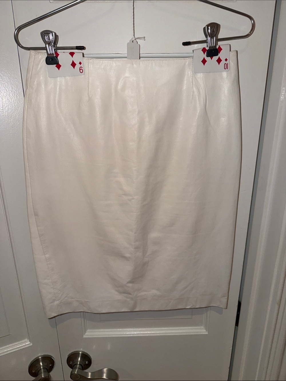 Blumera Elegant White Leather Pencil Mini Skirt